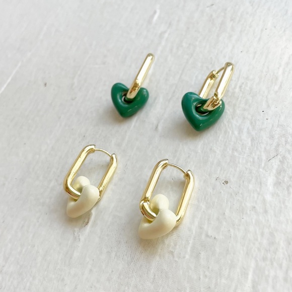 14k Gold Plated Heart Earrings NWT - Picture 6 of 6